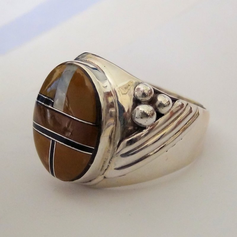 Bague Channel Inlay Oeil de Tigre et Nacre Ovale en Argent 925 pour Homme