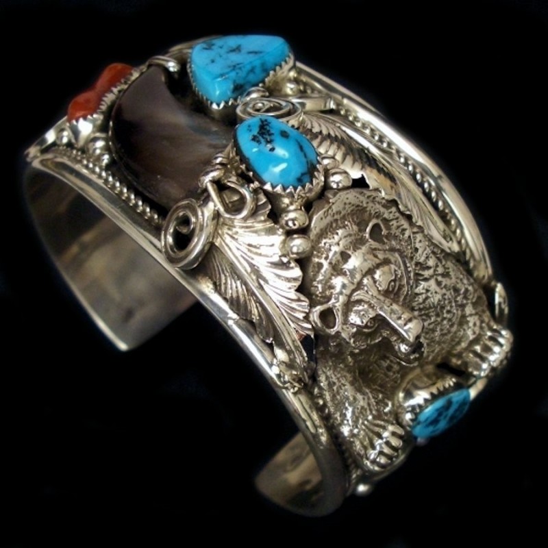 Bracelet Navajo Griffe et Ours en Argent avec Cabochons de turquoise et de Corail