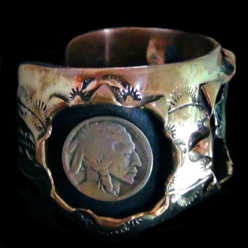 Amerindian Wolf Armband aus Kupfer und 925 Silver Shadow Box
