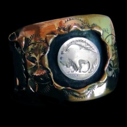 Amerindian Wolf Armband aus Kupfer und 925 Silver Shadow Box