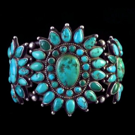 Brazalete de sol nativo...