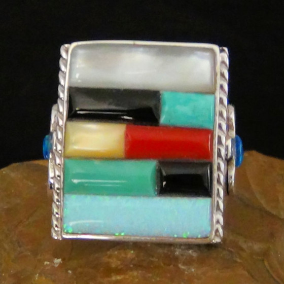 Anello con sigillo Zuni...