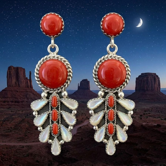 Aretes de plumas de nativos...