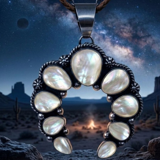 Navajo Naja hanger in...