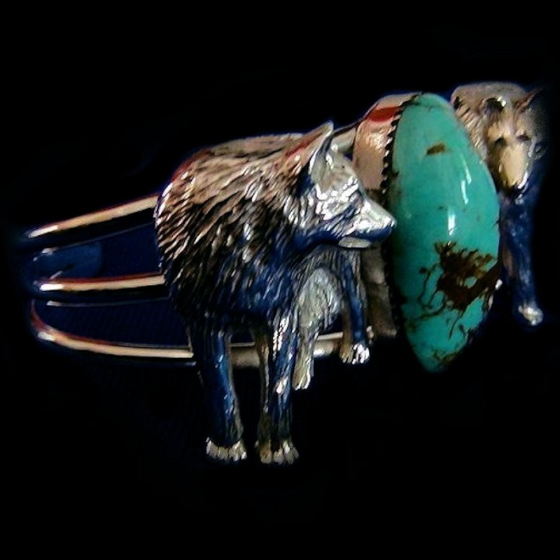 BRACELET LOUPS ET CABOCHONS