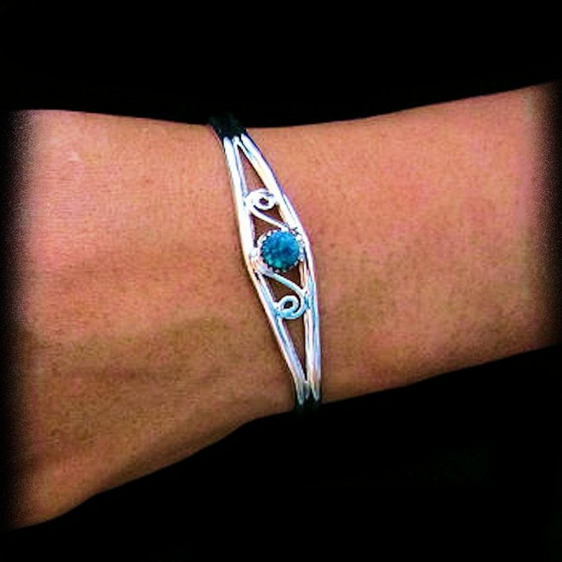 BRACELET CABOCHON OPALE