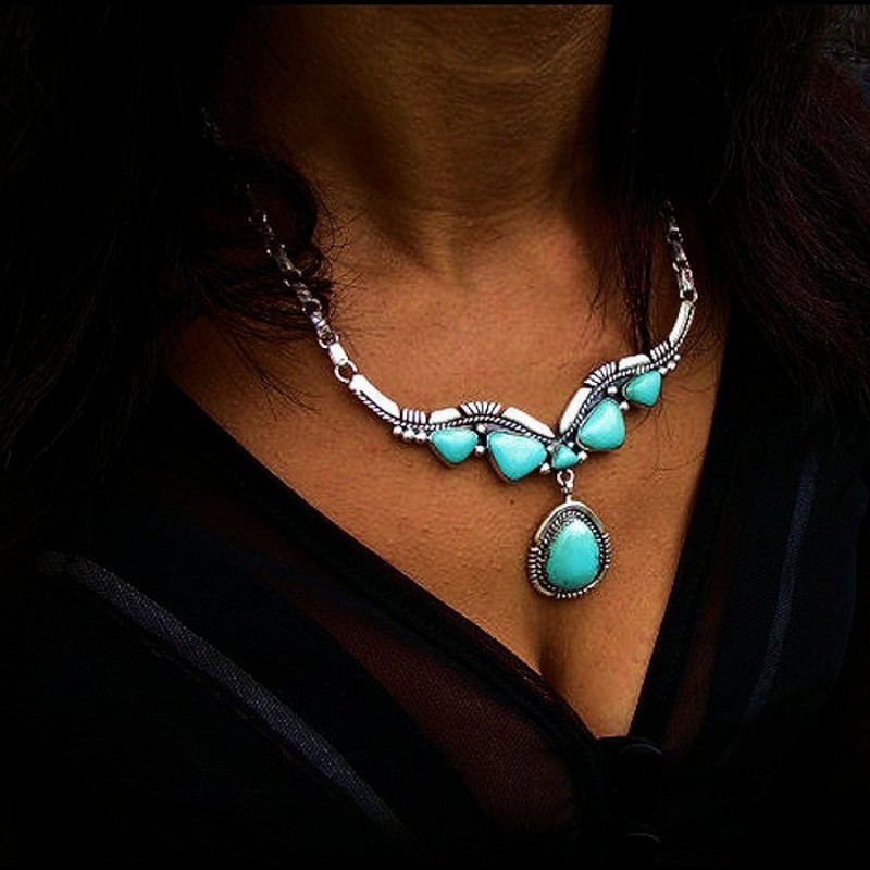 COLLIER ZUNI 6 TURQUOISES