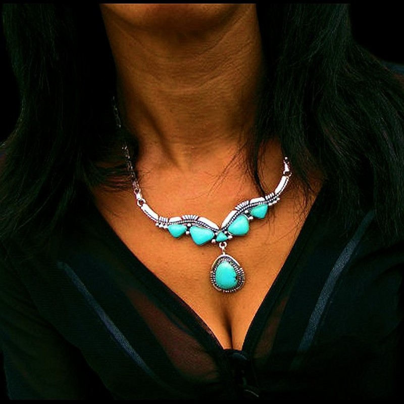 COLLIER ZUNI 6 TURQUOISES