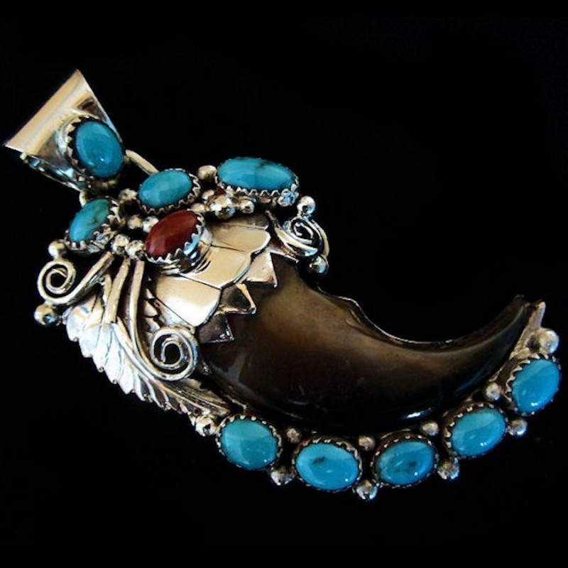 PENDENTIF GRIFFE D`OURS TURQUOISE ET CORAIL