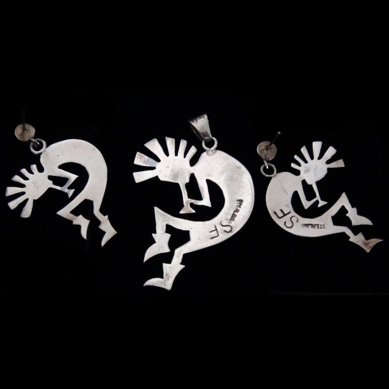 PENDENTIF ET BOUCLES EN ARGENT KOKOPELLI