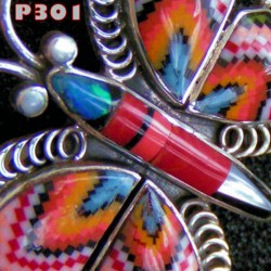 PENDENTIF PAPILLON EN ARGENT ET PIERRES SERTIES