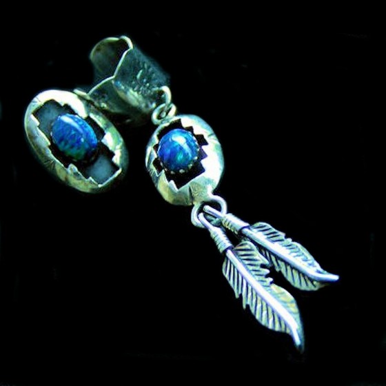 SHADOW BOX UND FEDERN SILBER OHRRINGE