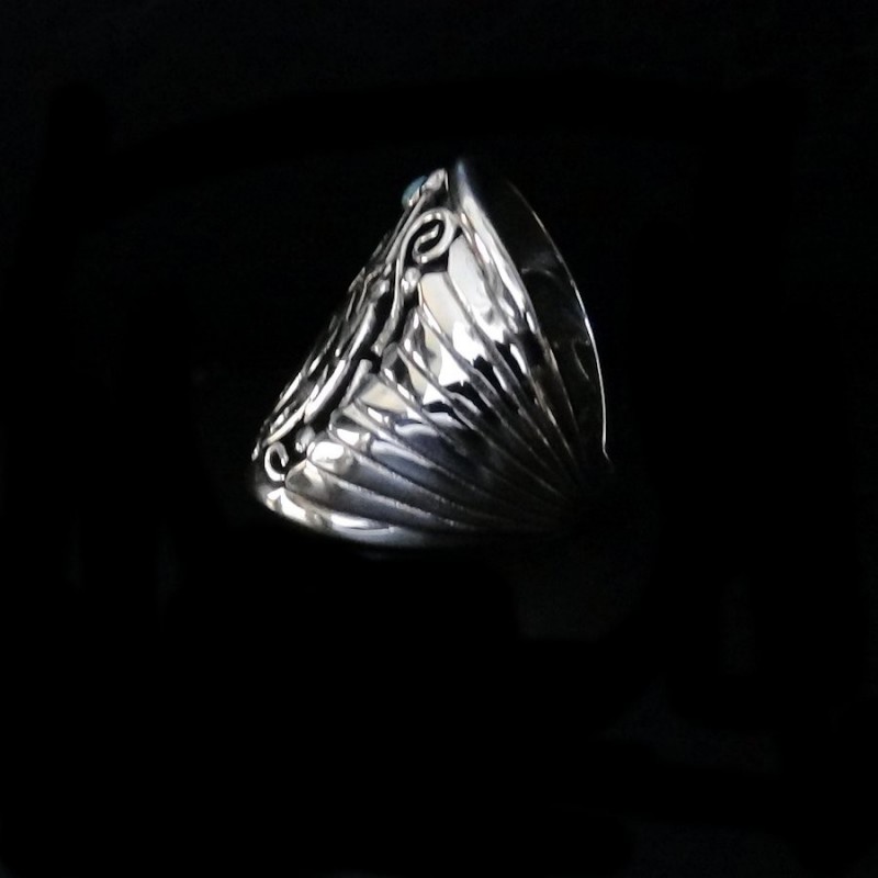 STERLING SILVER WOLF RING WITH STONES