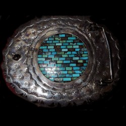 BOUCLE DE CEINTURE ZUNI EN ARGENT KASHINA PUEBLO
