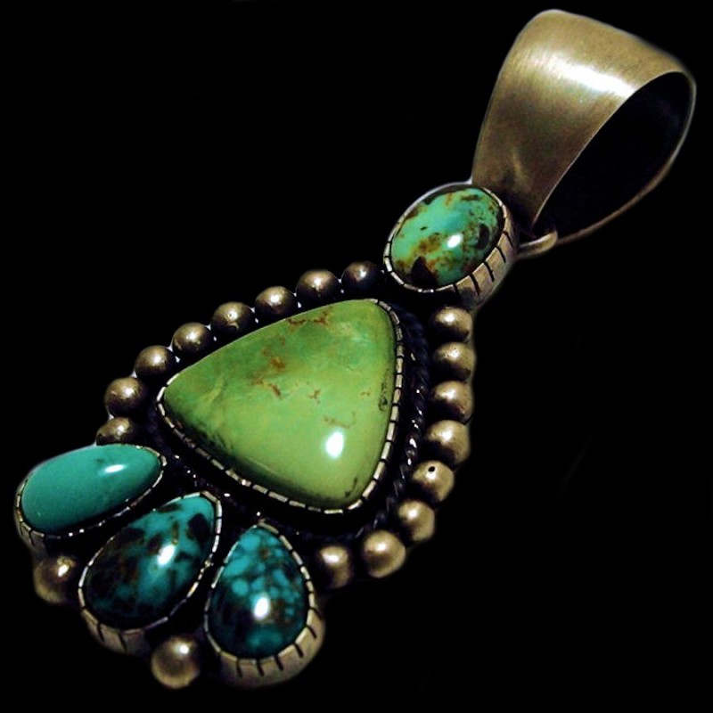 PENDENTIF NAVAJO POINTE DE FLECHE TURQUOISE ET 3 CABOCHONS