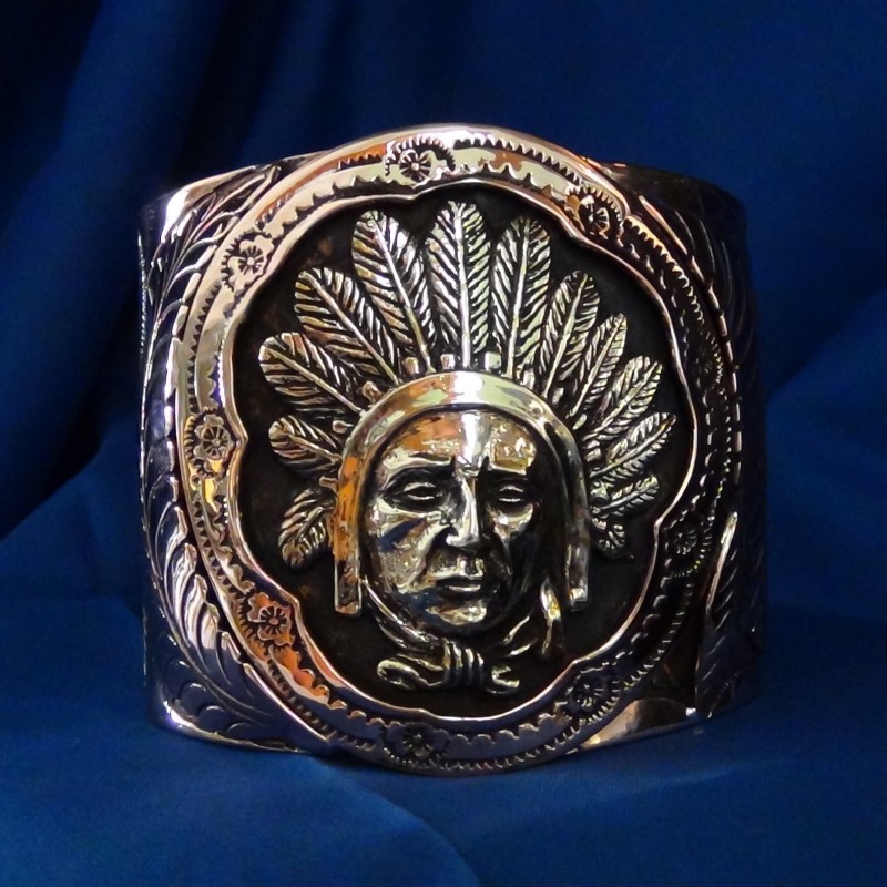 BACELET VINTAGE EN CUIVRE ET BRONZE CHEF INDIEN