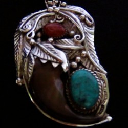 PENDENTIF GRIFFE D'OURS