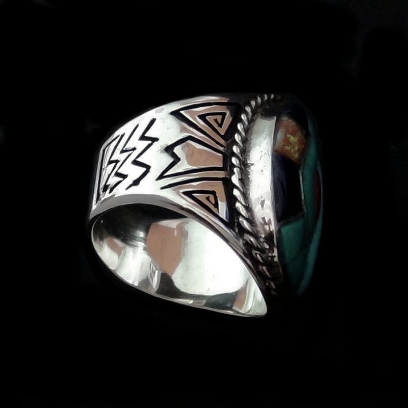 OVALER NAVAJO RING