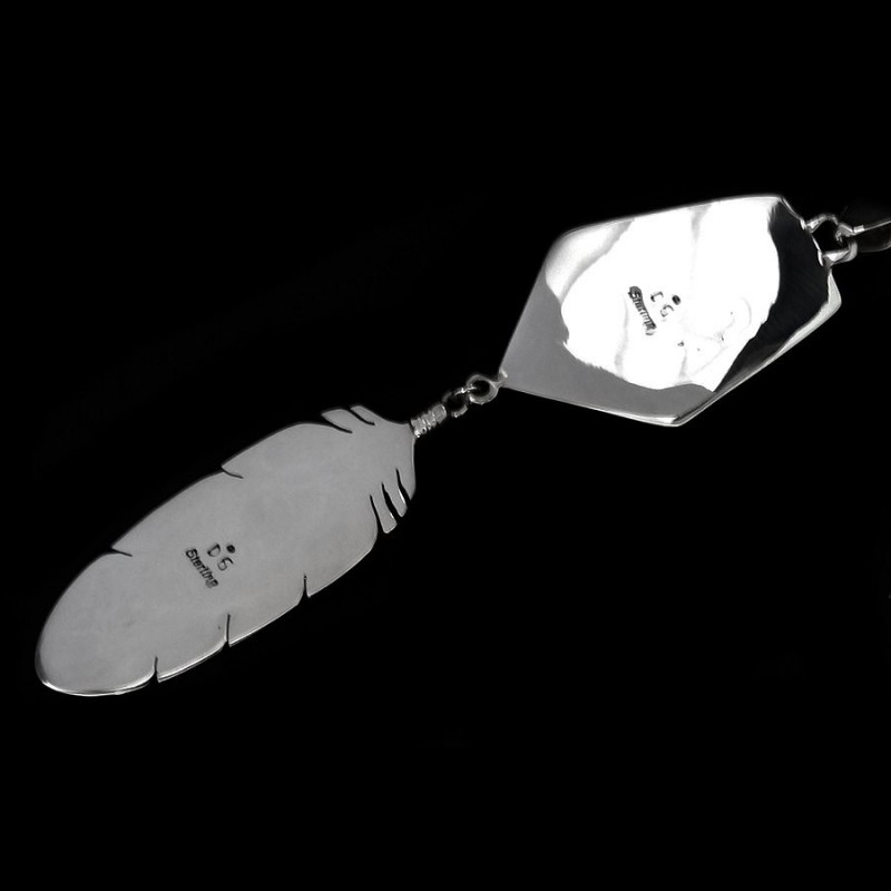 PENDENTIF POINTE DE FLECHE ET PLUME CORN ROW